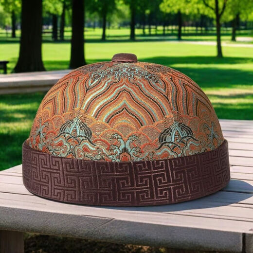 Parmaito old Beijing melon skin hat men's Chinese style antique prince hat, bright red brocade, one size fits all (57-60 head circumference can be worn)