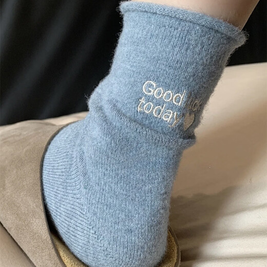 Curled wool velvet socks for women in autumn and winter ins trend mid-tube socks with velvet and thickening to keep warm during sleep and confinement, milk white apricot gray blue black 5 pairs, one size fits all, thickened wool lasting warmth