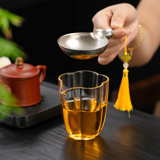 Jieyi titanium tea filter tea leak filter household tea filter outdoor portable tea partition creative gourd tea filter filter titanium gourd pendant + fair cup glass plum blossom tall style