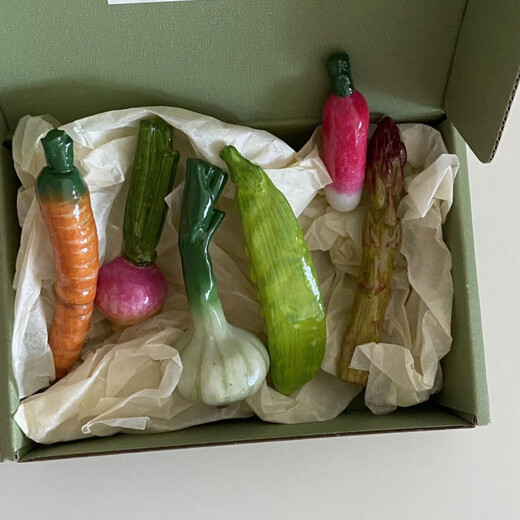 Other new products, cute vegetable cutlery holder, antique resin vegetable ornaments, desktop chopstick holder, photo props, ins blogger, 6 vegetable cutlery holders set (green gift box)