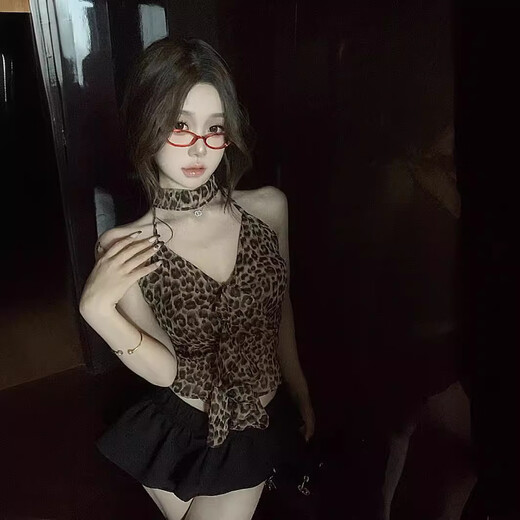 American hot girl leopard print backless halterneck camisole women's summer tight inner wear short outer sexy top leopard print S