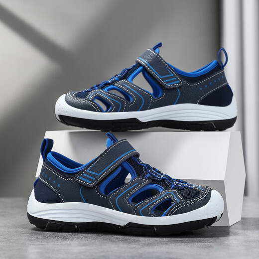 Baotou sandals 2025 summer new non-slip outdoor frame for boys wading sports beach sandals for older children fluorescent green 36