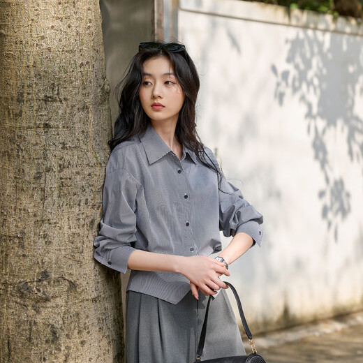 Sancai 2026 spring new long-sleeved lapel plaid shirt retro shirt temperament top waist slimming S