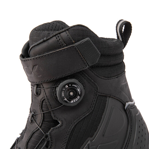 Yakus motorcycle riding shoes motorcycle boots anti-fall real cowhide knob buckle waterproof outdoor riding Vibram bottom anti-slip L60884 black 40