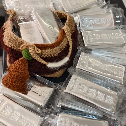 Zunyin 9999 investment silver bar 1000g (with test certificate) If you get a fake one, you will lose 10%. Investment silver bar and silver brick 1000g.