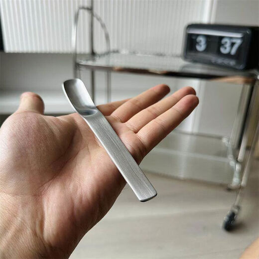 I am using 1810 stainless steel square head dessert spoon coffee stirring spoon ice cream spoon minimalist flat head coffee spoon