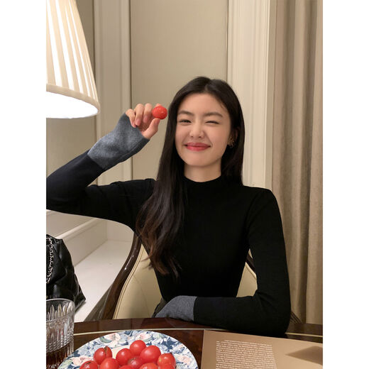 Contrast color long-sleeved sweater for women, niche slim fit, versatile and temperamental base layer top, black and gray half turtleneck S S