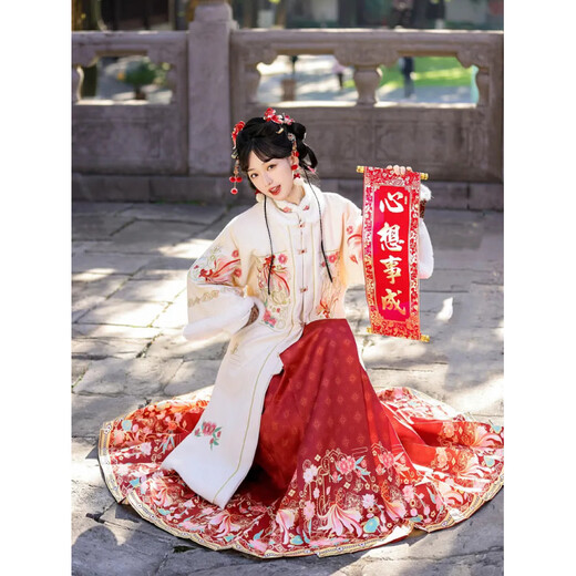 Fu Ling New Year's shirt, New Year's clothing, horse-faced skirt, women's new product, Youyu, Ming Dynasty Hanfu, women's thick winter greeting suit, red full suit, New Year's greeting suit S