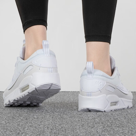 Nike (Nike) Zapatos de mujer 25 Sports Sports Shops Air Max Air Cushion Running Shoes aumentando zapatos casuales zapatos casuales DM9922-101 36