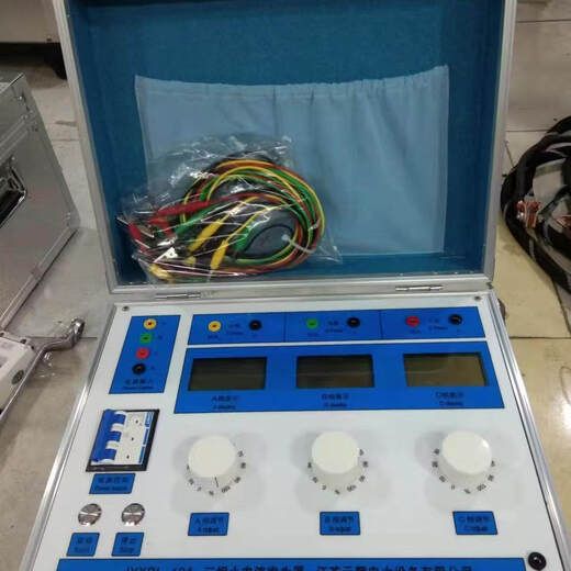 Three-phase 10A small current generator current transformer residual comprehensive protection/simulator test 50A single-phase 0.2 level 1A single-phase AC