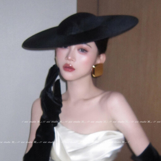 Black top hat French large brim black top hat for women 2026 new Hepburn style face-showing small hat light luxury round black top hat one size