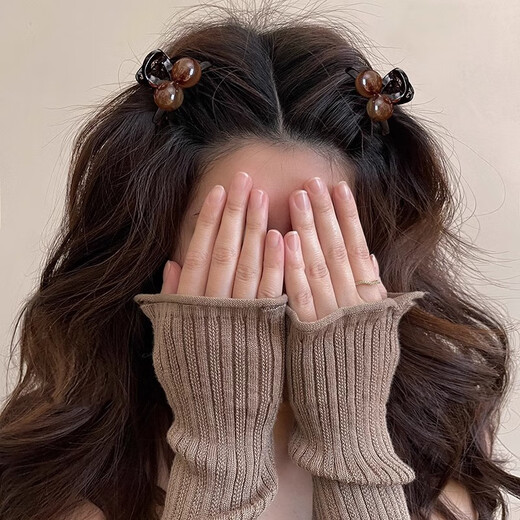 Tang Funi Amber Cherry Small Clip Women's 2024 New Hairpin Princess Head Bangs Clip Broken Hair Clip Shark Clip Hair Accessory Amber Ball Small Clip Pair