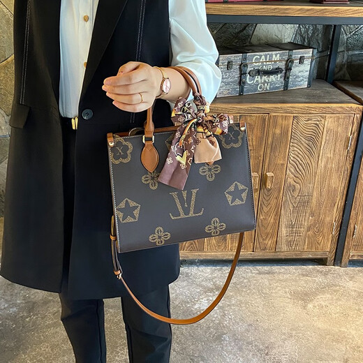 IT MANCLACYK light luxury bag women 2025 European and American big brand handheld large capacity tote bag versatile printed bag Big flower AB side (large spot)