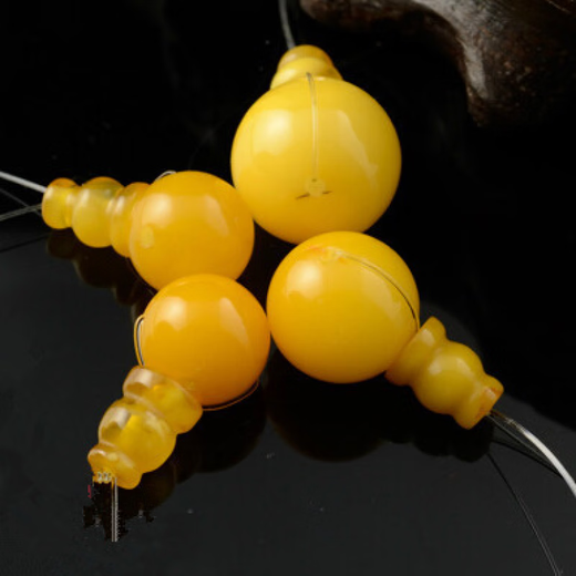 Luxurious beeswax three-way Buddha head, raw stone with beads, Russian material, star and moon Bodhi Vajra accessories, beeswax bracelet, top bead, three-way Buddha head 10mm