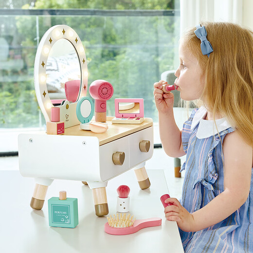 Hape Play House Toys, simulierte Holzprops, Dressing-Tasche, Nachmittagstee, Arztspiel, Jungen- und Mädchenspielzeuggeschenke, leuchtender Schminktisch 3-8y