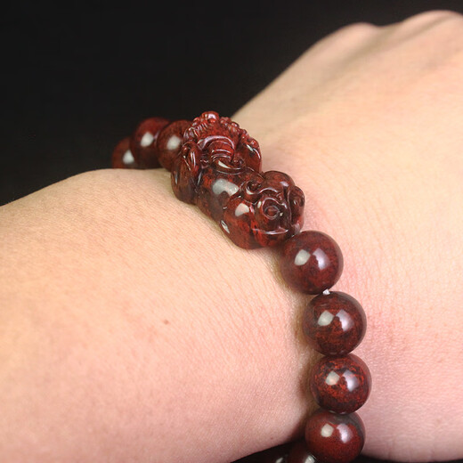 Ancient natural Pixiu bracelet Guilin chicken blood jade Pixiu chicken blood stone bracelet for men and women with certificate