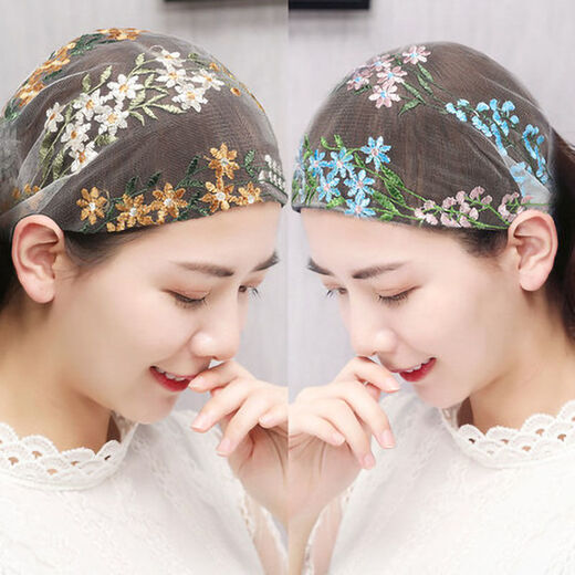 Sarala's wide hairpin to cover white hair. Thin and ultra-wide hairband. Hairband to cover white hair. Headband to cover white hair. Dark brown color in the middle.