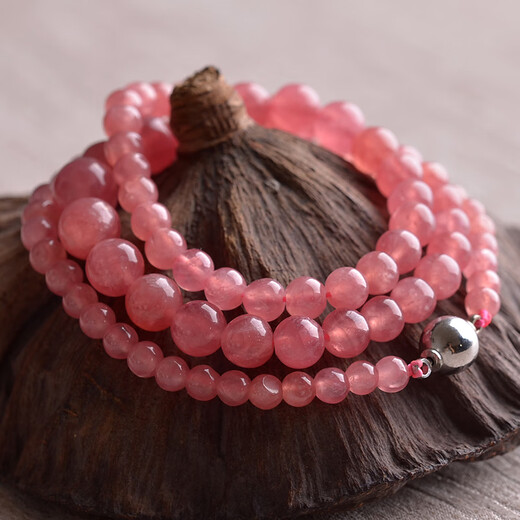 Ancient collection of natural ice rhodolite necklace. Watery red and beautiful natural gemstones that have increased in value and will be sent for appraisal.