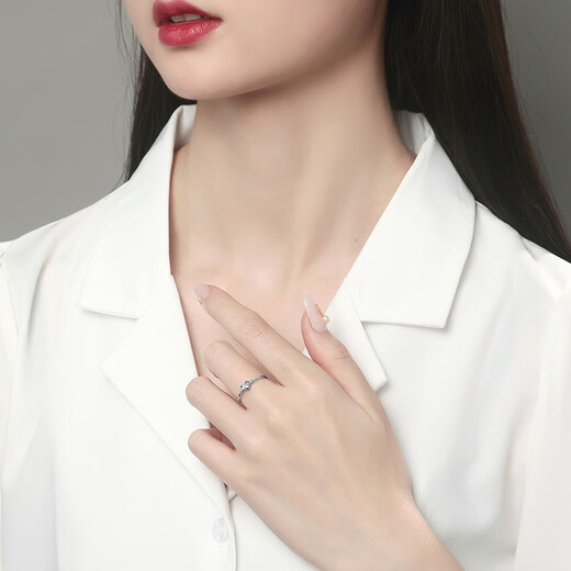 Safir platinum ring for women PT950 platinum ring shiny love ring for birthday gift, about 1.50 grams, can be remarked to adjust the ring number before delivery