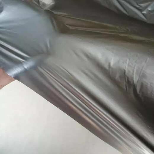 Litian silver and black two-color mulch film, silver and black mulch film, two-color reflective weeding film film, agricultural mulch film, silver black mulch film 20 Jin Jin equals 0.5 kg 2 silk silver black 3 meters wide 140 meters 1.5 meters double layer