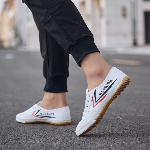 Huili-Schuhe für Sportuntersuchung der Schüler Untersuchung von Leichtschuhen niedriger Top nicht rutschfestes Soft Sohle Mittelschule Aufnahmeprüfung Schuhschuhe Jogging Schuhe Kampfsportschuhe Stehen Weitsprungschuhe weiß 42 Größe ist zu groß/Bedürfnis, eine Größe klein zu bekommen