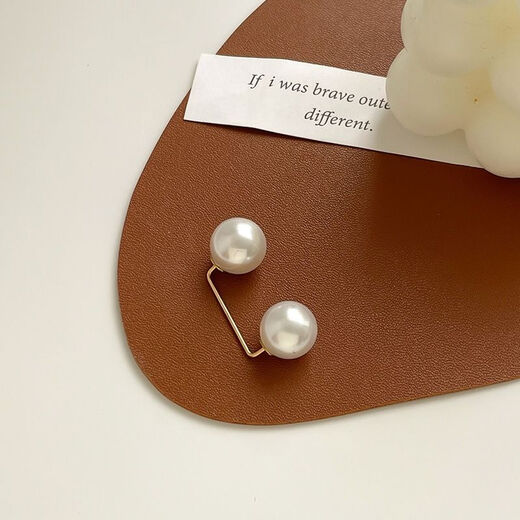 Decorative dress waist-cinching artifact, anti-exposure brooch buckle, pearl pin, fixed clothes and trousers, fat waist, large waist circumference, small buttons, multi-functional anti-exposure buckles-6 pcs*3.1cm, 3 colors