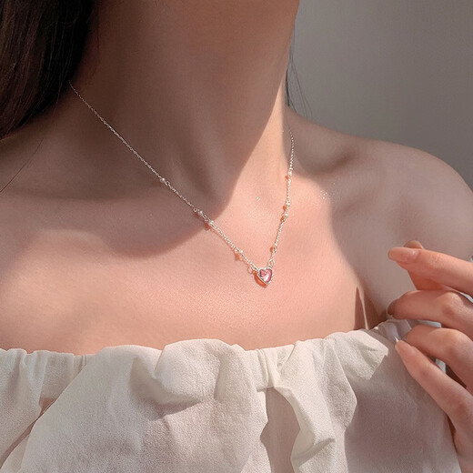 BJYL love necklace women's niche ins pendant clavicle chain jewelry practical birthday gift for girlfriend and best friend necklace + exquisite gift box