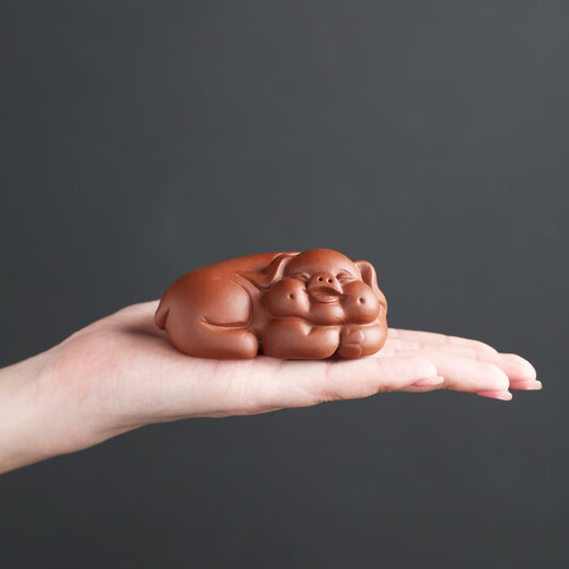 Yuxuan purple sand tea pet ornaments blessed pig handmade can raise tea and play tea art piglet fortune tea tray tea worm tea with blessed pig-red mud