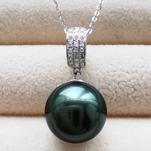 Mohs Tahitian black pearls and malachite green pendant, seawater pearls, necklace, 18K gold diamond, perfect round, flawless and bright style, malachite green 13-14mm