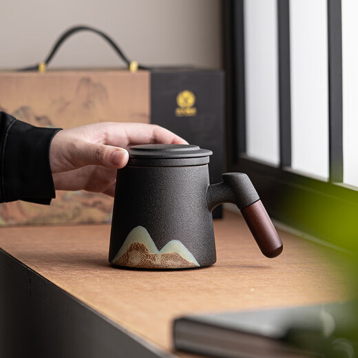 SUSHI CERAMICS office cup, hand-painted glaze painting, thousands of miles of rivers and mountains, wealth-gathering water cup, ceramic liner, filter tea cup, souvenir gift box