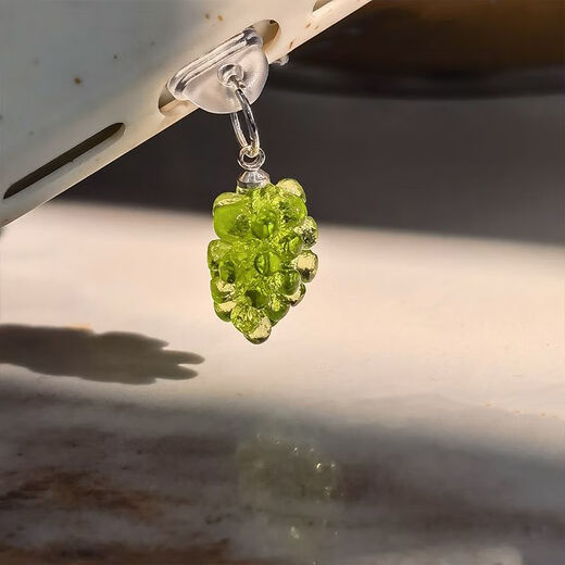 Ye Yu is suitable for the clear version of a green mobile phone dust plug, fashionable mobile phone accessories type-c Android Apple anti-dust universal main picture type-c (comes with anti-lost rope) 15 series also