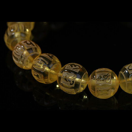 Natural amber beeswax, high purification water, chicken oil, gold amber, six-character mantra, Buddha bead bracelet, peace protection bracelet, diameter 11+mm, direct supply from the manufacturer