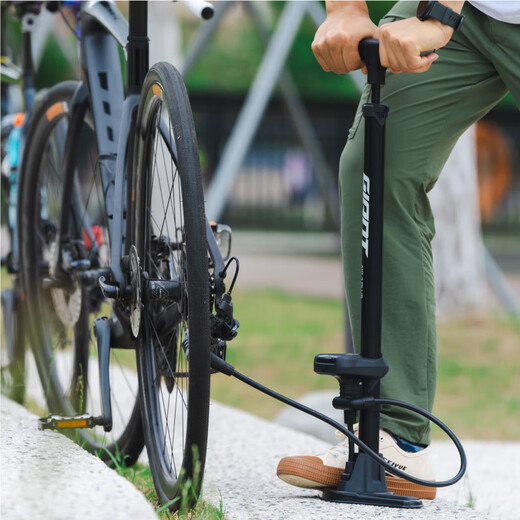 Giant's new AIR series Meifazui universal smart mouth pump for household floor bicycles and mountain bike pumps Air 5 plus Note that the method mouth is 15mm+ higher than the frame height, and the Meifazui is 8mm+ higher than the frame height