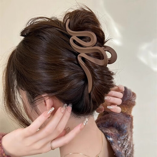 Meet Maillard Frosted Clip Large High-end Hair Clip Women's 2024 New Back of the Head Shark Clip Hair Accessory Snake-Shaped Clip-Dark Coffee-1 Piece