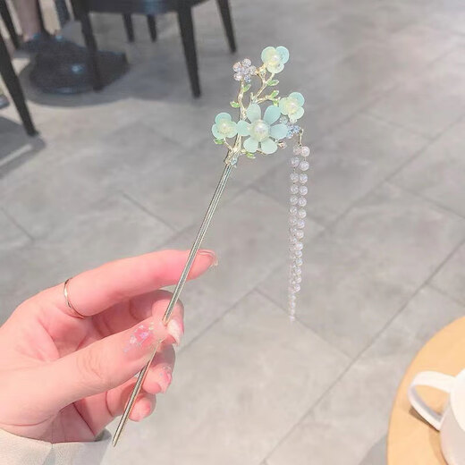 Mrs Win's new antique style tassel flower hairpin, ball headband, hairpin, cheongsam, Hanfu hairpin, walking accessories, light green flower tassel