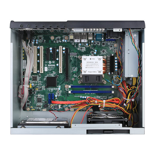 Yiyang Advantech IPC-7120 Machine de contrôle industrielle 2-10 / 12 GÉNÉRATION CORE I5 I7 I9 Processeur multi-core Multi-core Montage mural compact Advantech SIMB-683G2 (carte mère de 4e génération) I3 / 4G / 256G Solite