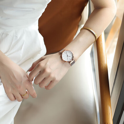 Armani EXCHANGE watch women's baby's breath diamond steel strap quartz European and American watch birthday and New Year gift for girls AX5901