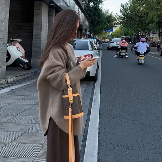 Hafduo plus size women's clothing for fat mm autumn and winter clothing, fashionable and age-reducing, slimming, belly-covering sweater, sweater and skirt suit for women Z102 coffee color sweater + coffee color skirt regular 2XL recommended 130-150 Jin Jin equals 0.5 kg