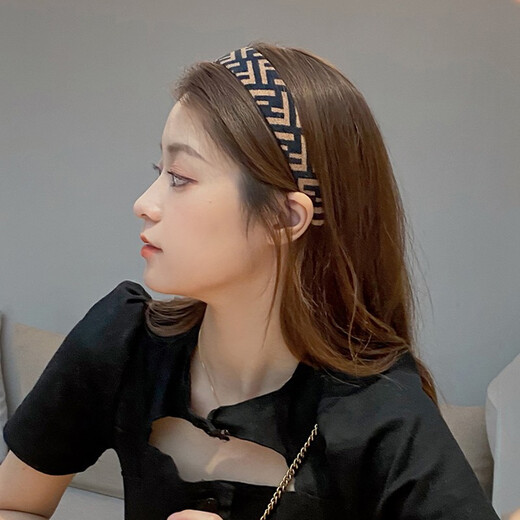 Idel spring and summer Hong Kong style broken hair headband for women, non-slip, Korean Internet celebrity wide-brimmed face wash hairpin, simple temperament headband gift, high-end retro headband F0166