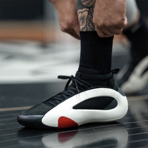 Adidas Harden Vol. 8 Harden 8 schwarz-weiß-rot und orange atmungsaktivem Top-Tragen widerstandsfähiger Nicht-Schlupf-Sport-Männer-Basketballschuhe IE2695 Schwarz und Weiß 44 (270 mm)