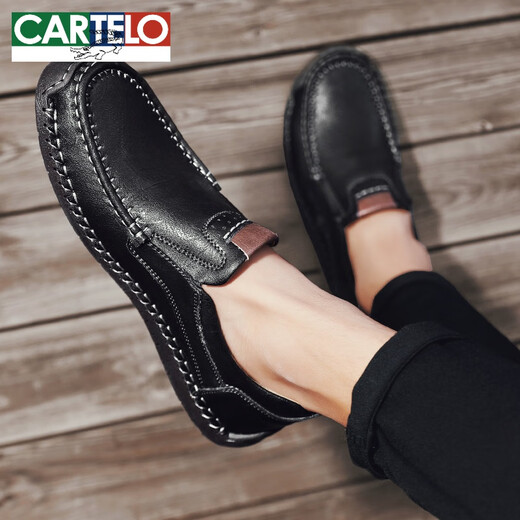 卡帝乐鳄鱼（CARTELO）春季时尚潮鞋男士真皮软底休闲皮鞋英伦百搭透气豆豆鞋男款 黑色【9918四季款】 42