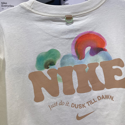 Nike (Nike) Kurzärärmiges T-Shirt-Frauen 2025 Sommer Neue Sportswear-gestrickte, atmungsaktive runde Hals-Oberhäute halbärmelig FJ7714-133 reines Baumwoll HF6180-133 Meter Weiß M.
