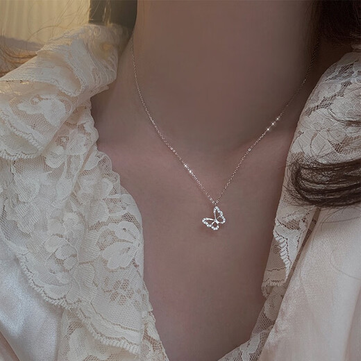 Möbius Necklace Women's Light Luxury Niche Design Internet Celebrity Clavicle Chain Fashionable and Versatile New Style Möbius Ring Necklace