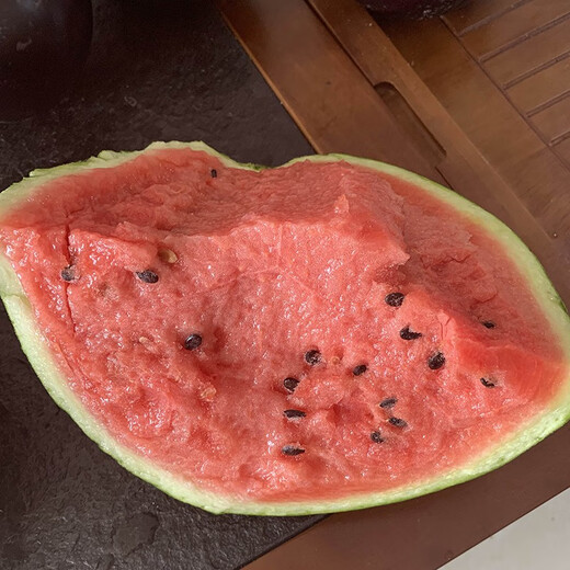 Zhongke Maohua Fruit and Vegetable Seeds Unparalleled Sweet King Watermelon Seeds High Round Big Red Flesh Watermelon Seeds Planted in Myanmar Base Unrivaled Sweet King 50g/box About 800 capsules