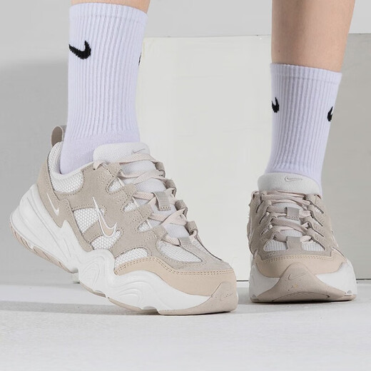 Nike (Nike) Zapatos para mujeres Zapatos 2025 Summer NUEVO TECHO HERA RETRO RETRADO PADE ZAPATOS DE PAPADO zapatos informales DR9761-002 36.5