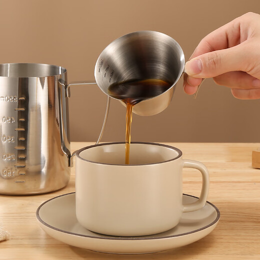 Nengchujia Latte Art Cylinder Stainless Steel Coffee Latte Art Cup Coffee Machine Matching Milk Foam Cup with Scale Fancy Tip Cup 350ml 550ml Latte Art Cup Steel Stamped Scale