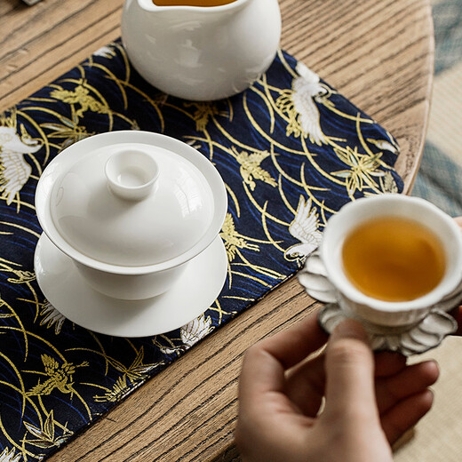 Gold-inlaid jade cover bowl, Kung Fu tea set, Sancai cover bowl, mutton fat jade de-making white porcelain tea cup bowl, early summer 120ml