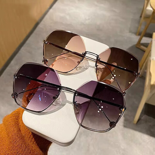 VOTREDAME sunglasses sunglasses girls' anti-ultraviolet polarization ins fashionable sun protection driving glasses black gold frame gradient gray
