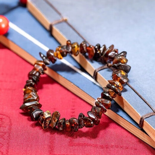 Fushun amber west open-pit mine medicinal amber, blood amber, spiritual grass amber, amber, shaped bracelet, medicinal amber, shaped bracelet