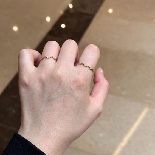 Fei Sheng Ji Fat Donglai's same style 18k gold plain ring 18K gold ultra-fine sparkling sand wave ring for women's index finger niche light luxury exquisite design Flashing sand wave ring US size 9
